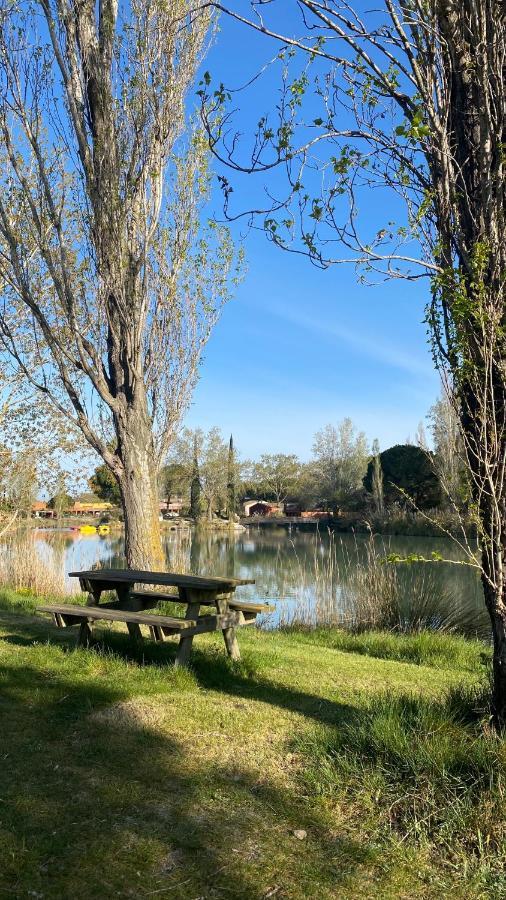 Joli Appartement 27M2 Oasis Provencale En Village Vacances En Camargue Arles Exterior photo