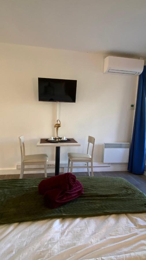 Joli Appartement 27M2 Oasis Provencale En Village Vacances En Camargue Arles Exterior photo