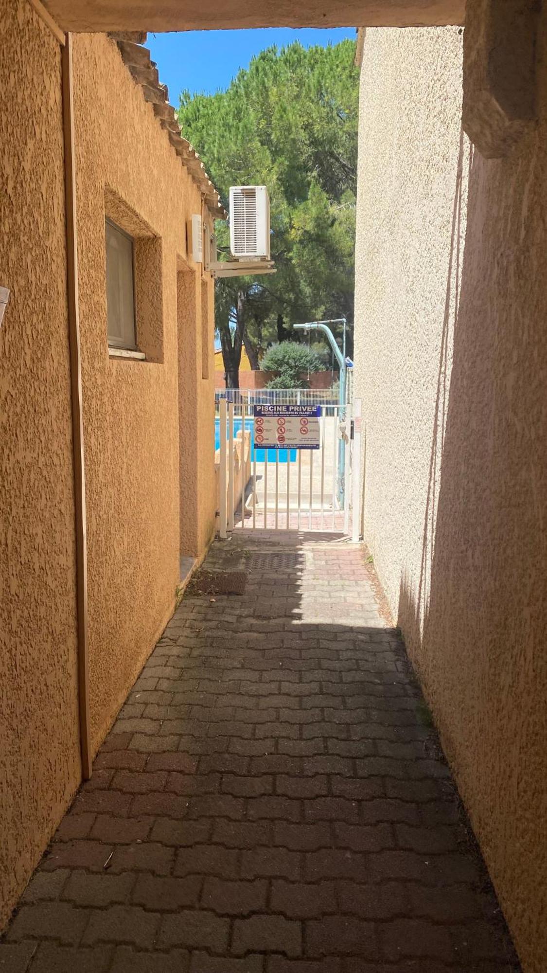 Joli Appartement 27M2 Oasis Provencale En Village Vacances En Camargue Arles Exterior photo